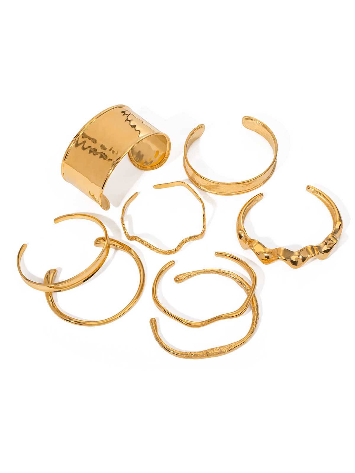 Minimalist Wavy Bracelet