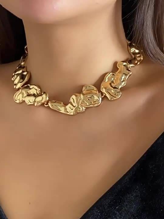 Irregular Pleated Necklace And Earrings