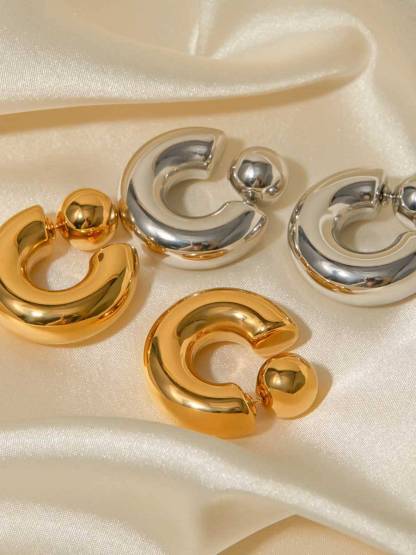 Minimalist Front And Back Wear Earrings