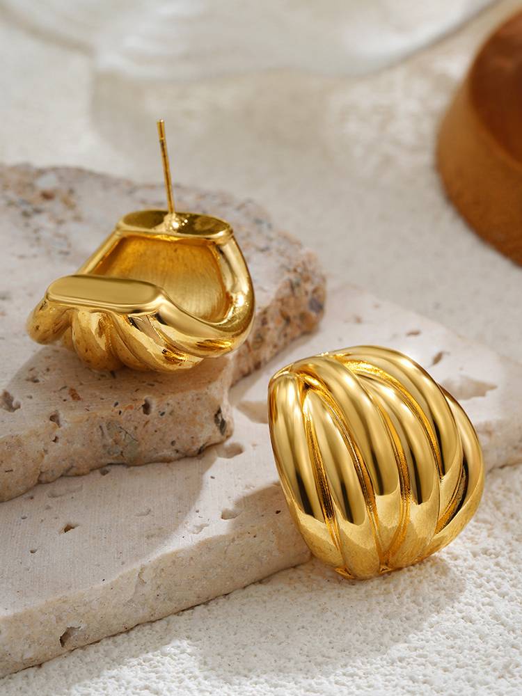 Minimalist Old Money Earrings