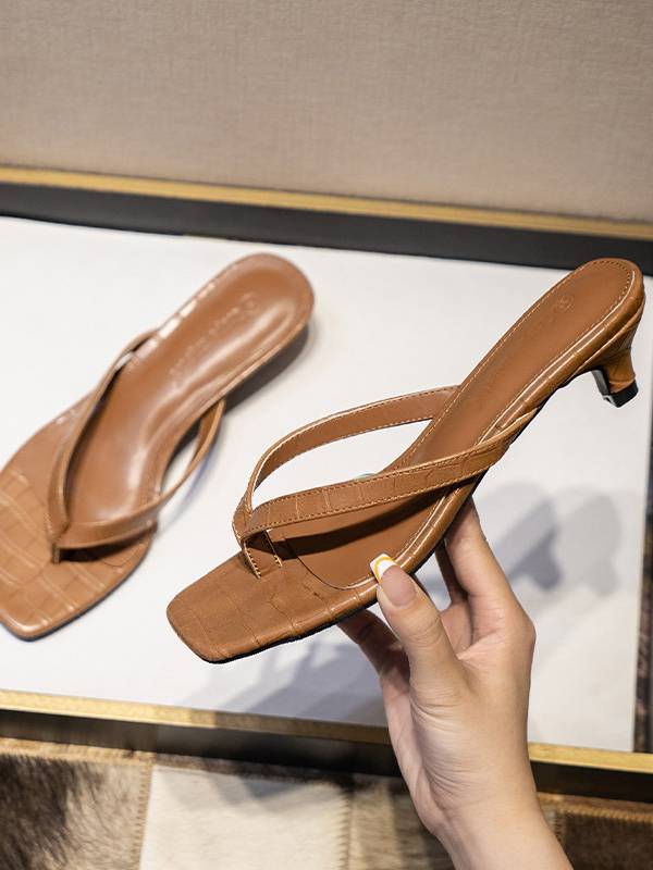 Flip-flops Flat/stiletto slippers