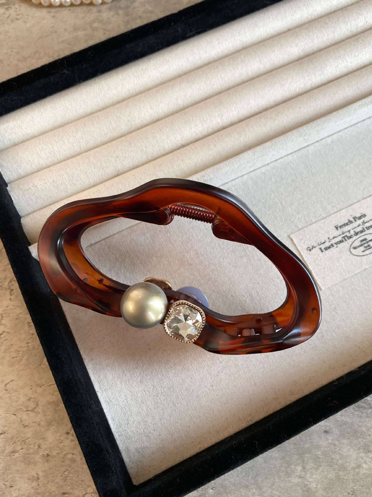 Minimalist Grab Hairpin