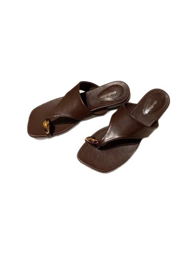 Minimalist Metal Decorated Flat Sandals