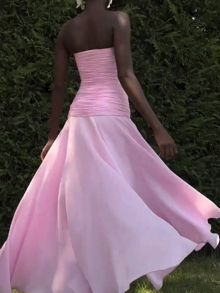 Tube Top Pleated Hip-hugging Loose Hem Maxi Dress