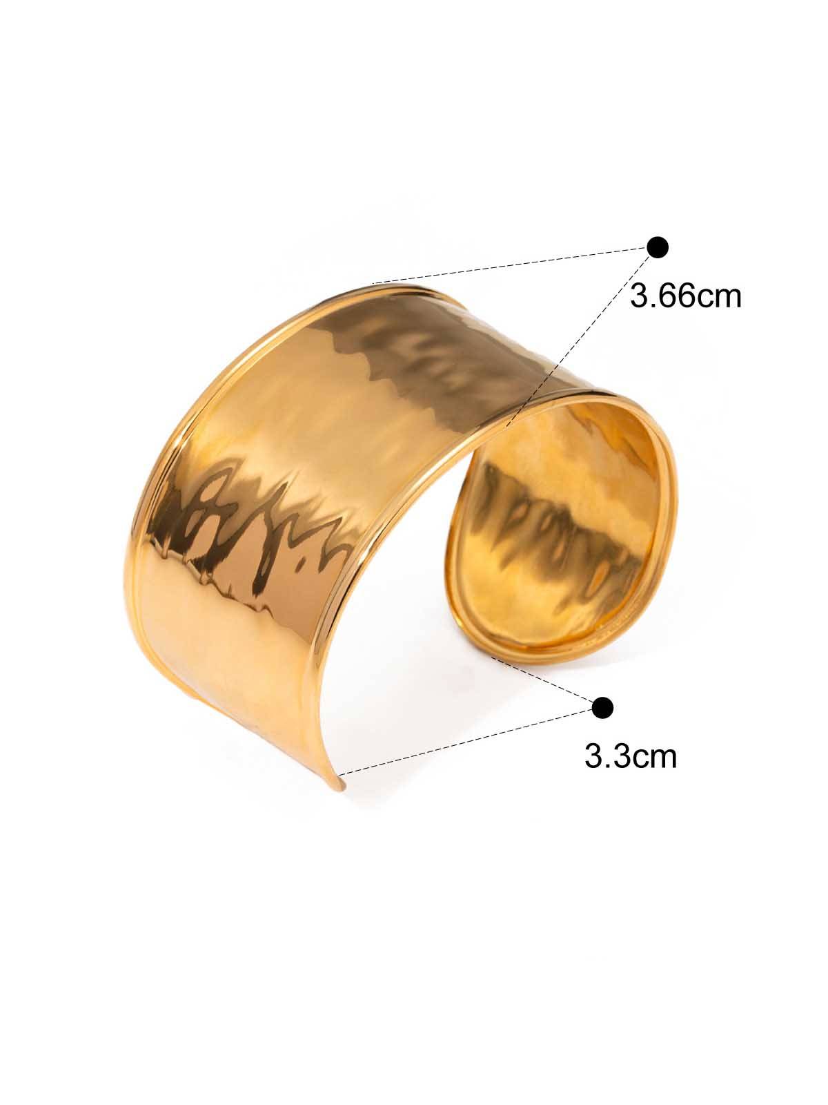 Minimalist Wavy Bracelet