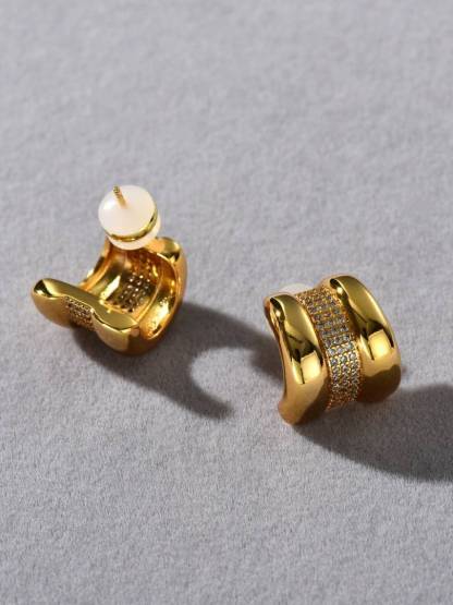 Exquisite Inlaid C- Shaped Stud Earrings