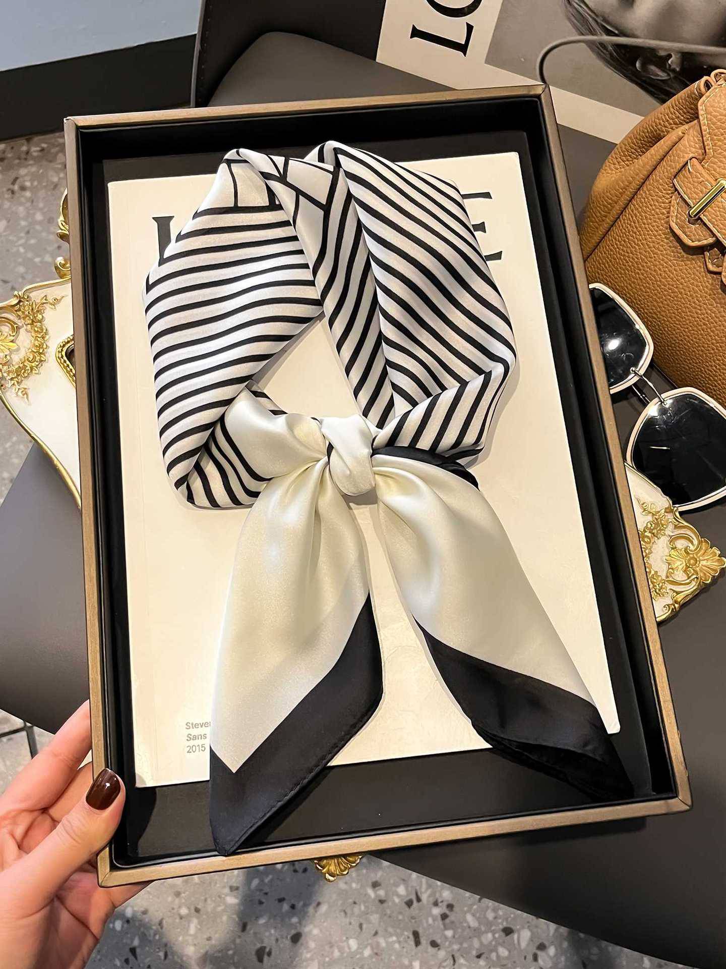 Minimalist Striped Scarf Turban