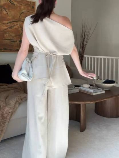 Off-shoulder Slit Top And Wide-leg Pants Suit - Top