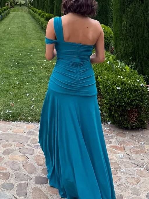 Off-shoulder Slim-Fit Maxi Dress