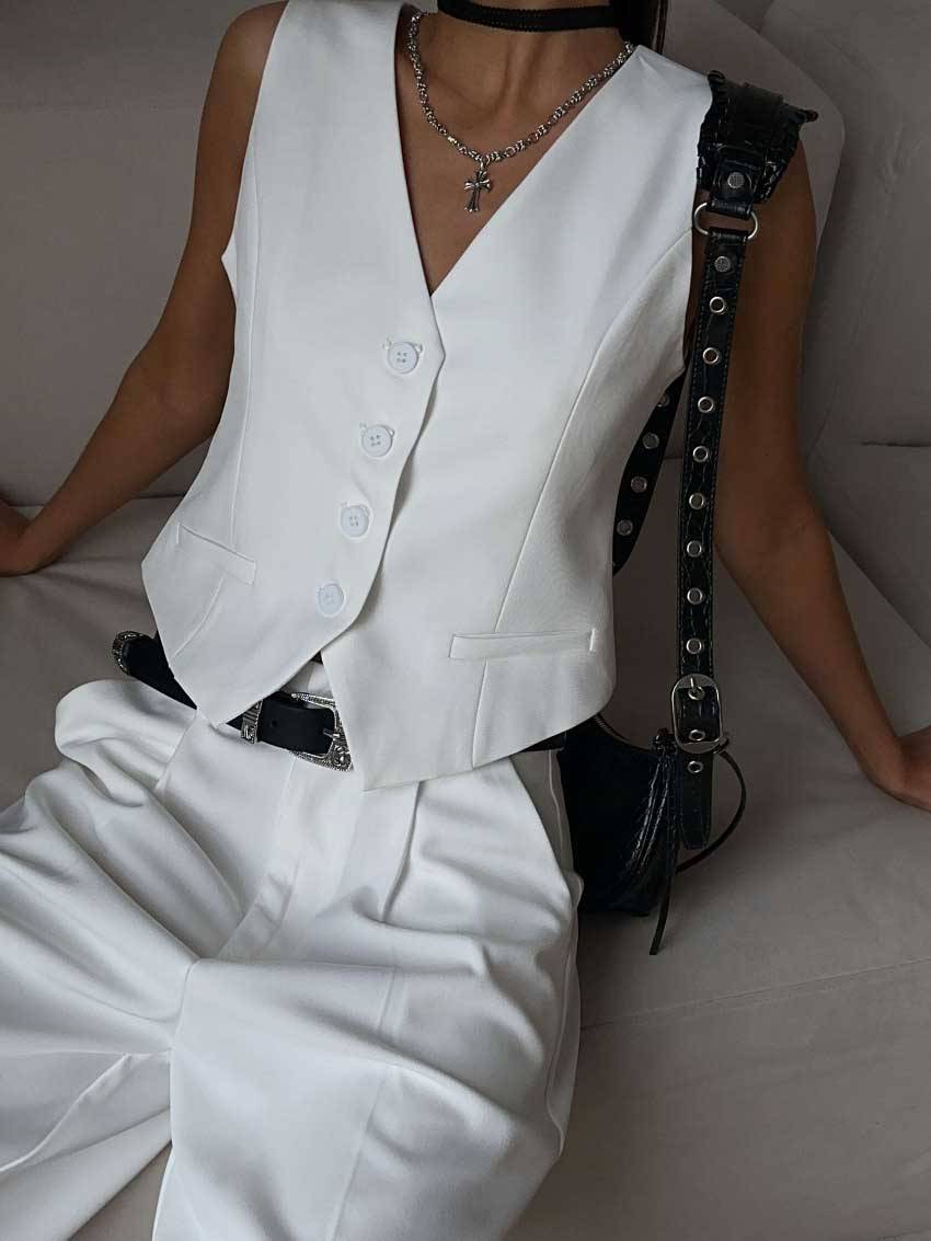 Minimalist Vest And Shorts Suit-Vest