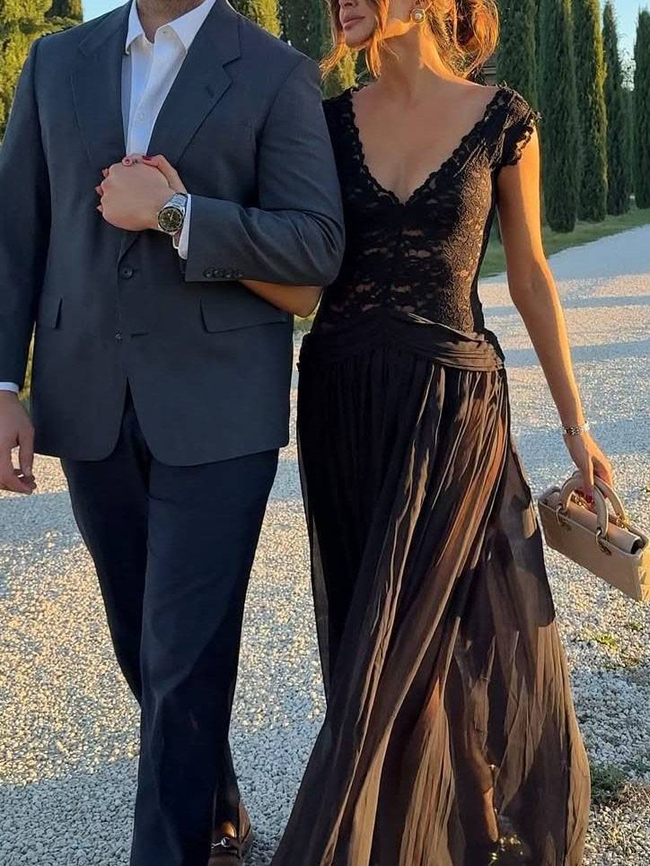 V-Neck Lace-Splicing Maxi Dress