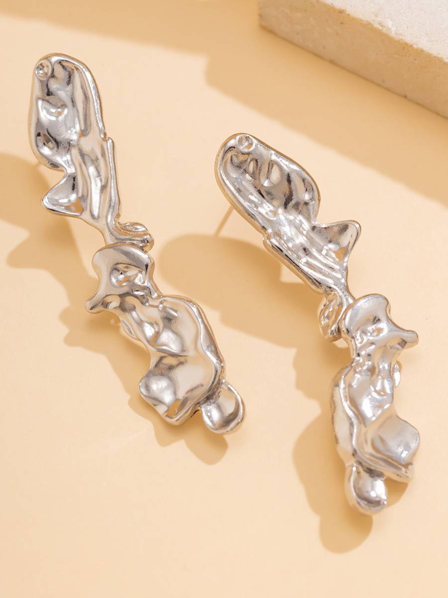 Irregular Pleated Necklace And Earrings