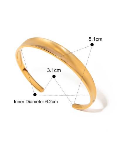 Minimalist Wavy Bracelet