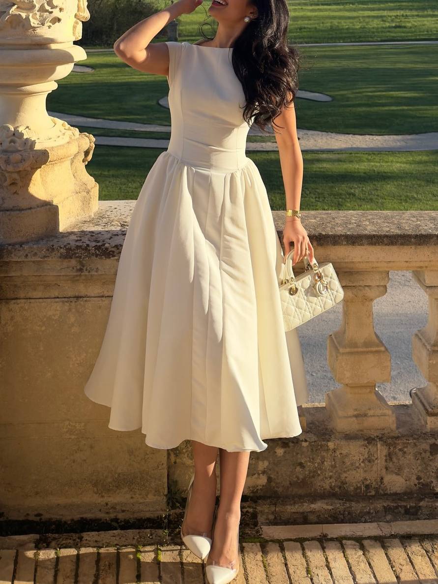 Minimalist Short-sleeved A- Shaped Midi Dress