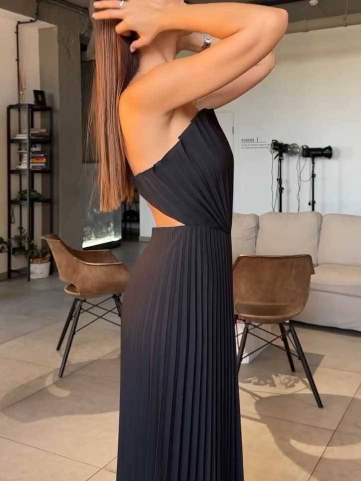 Shell Element Design Pleated Maxi Dress