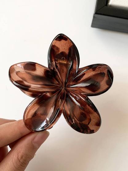 Colored Flower Hairpin
