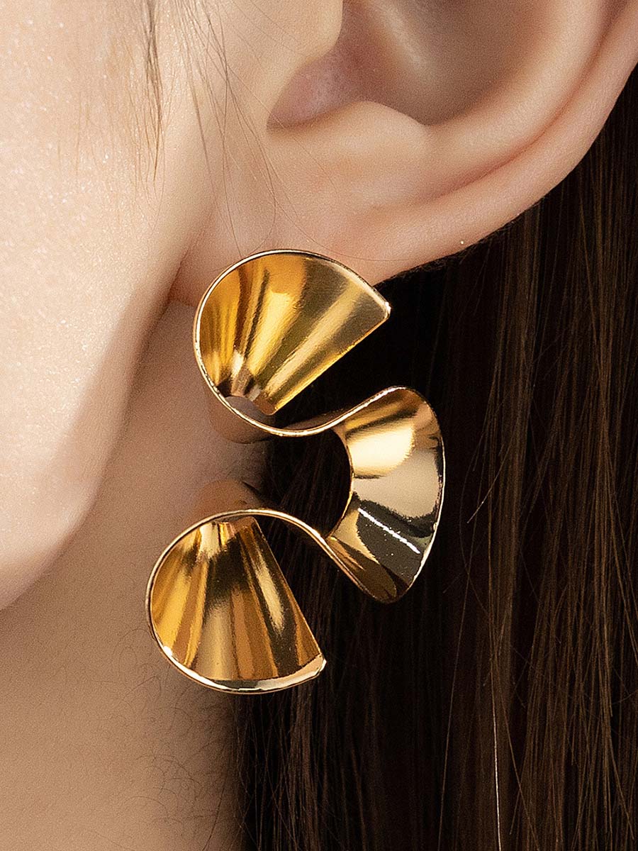 Retro Geometric Ruffled Skirt Spiral Earrings