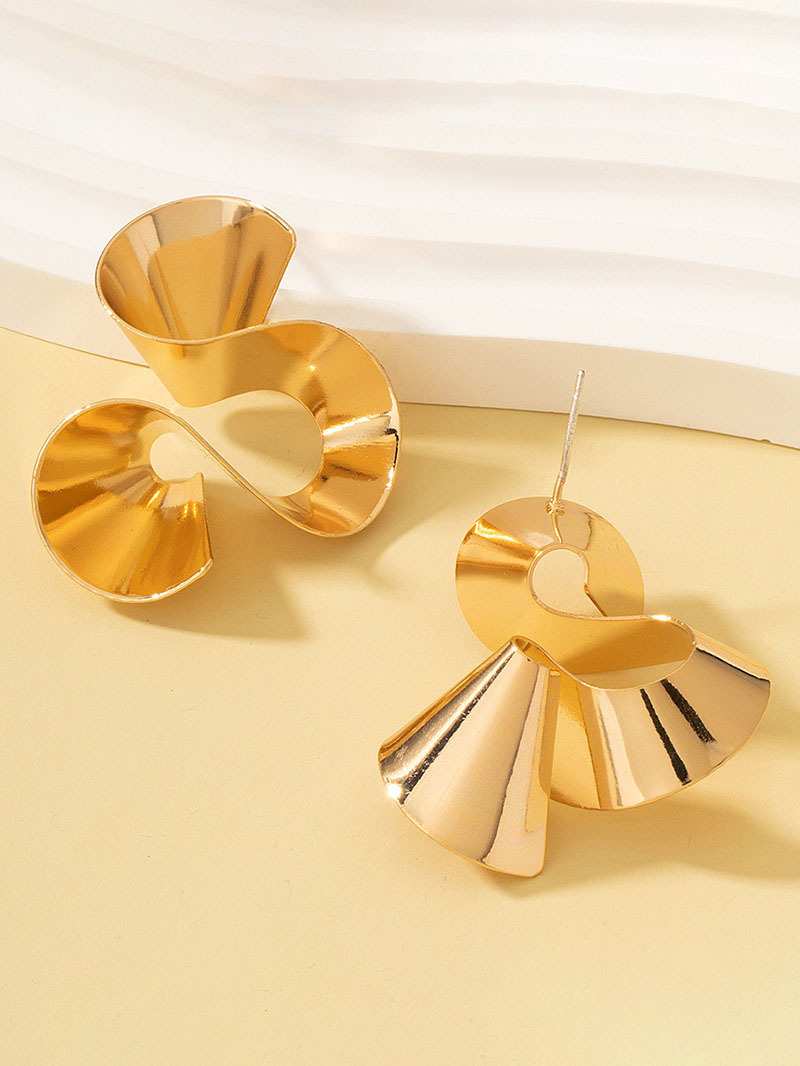 Retro Geometric Ruffled Skirt Spiral Earrings