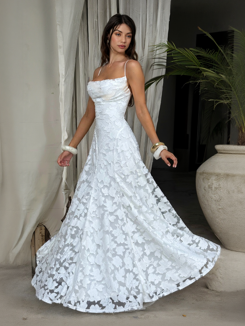 Elegant Floral Lace Spaghetti Strap Maxi Dress