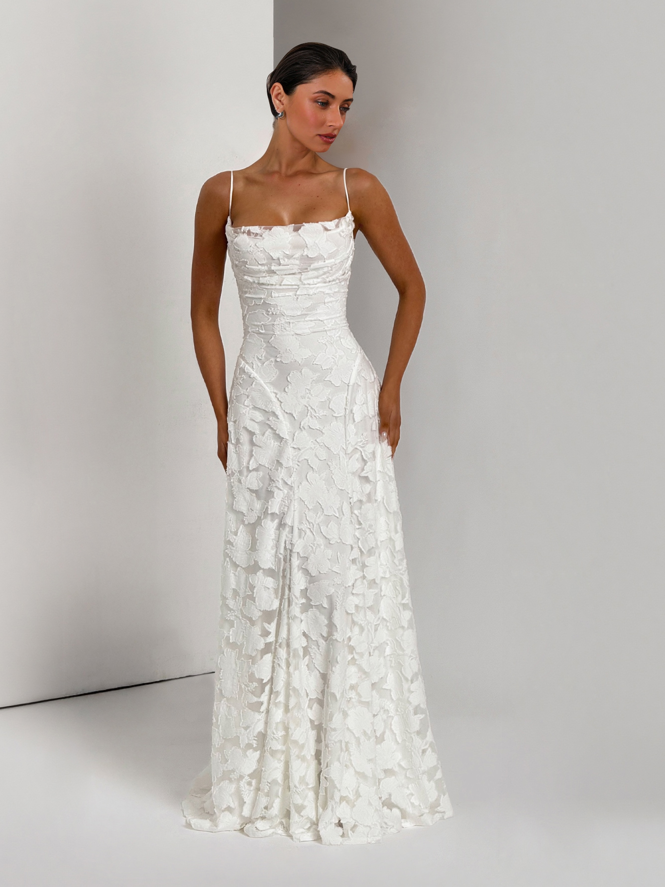 Elegant Floral Lace Spaghetti Strap Maxi Dress