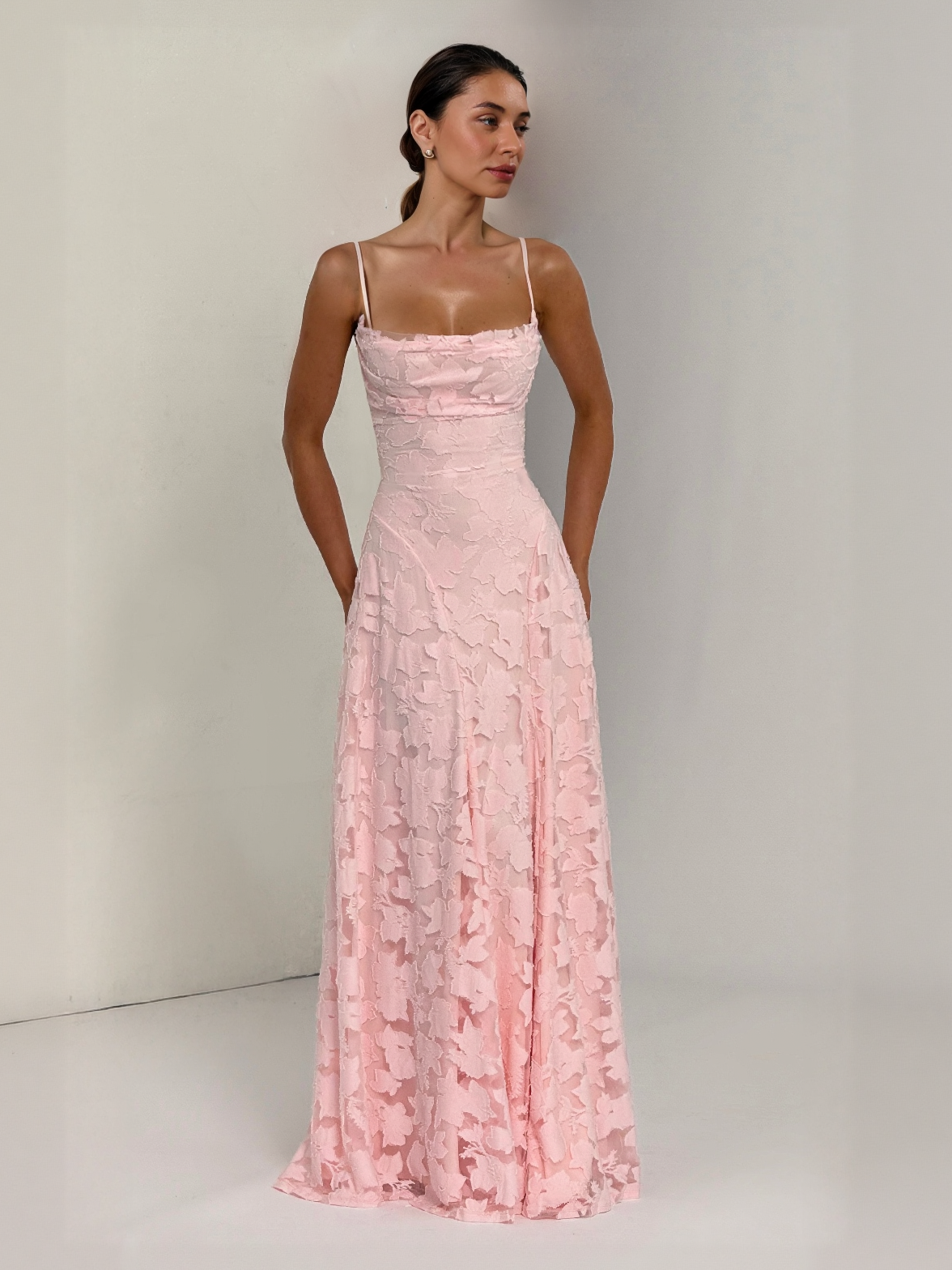 Elegant Floral Lace Spaghetti Strap Maxi Dress