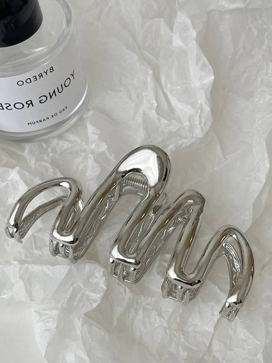 Minimalist Metal Hairpin