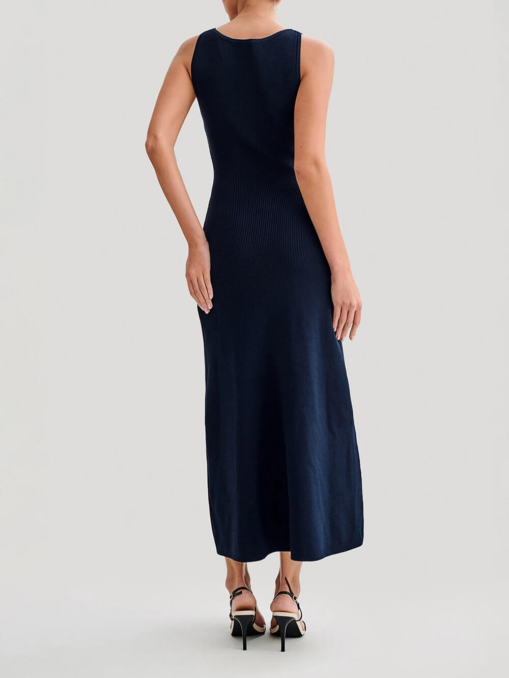 Elegant Crew Neck Buttoned Sleeveless Knit Midi Dress