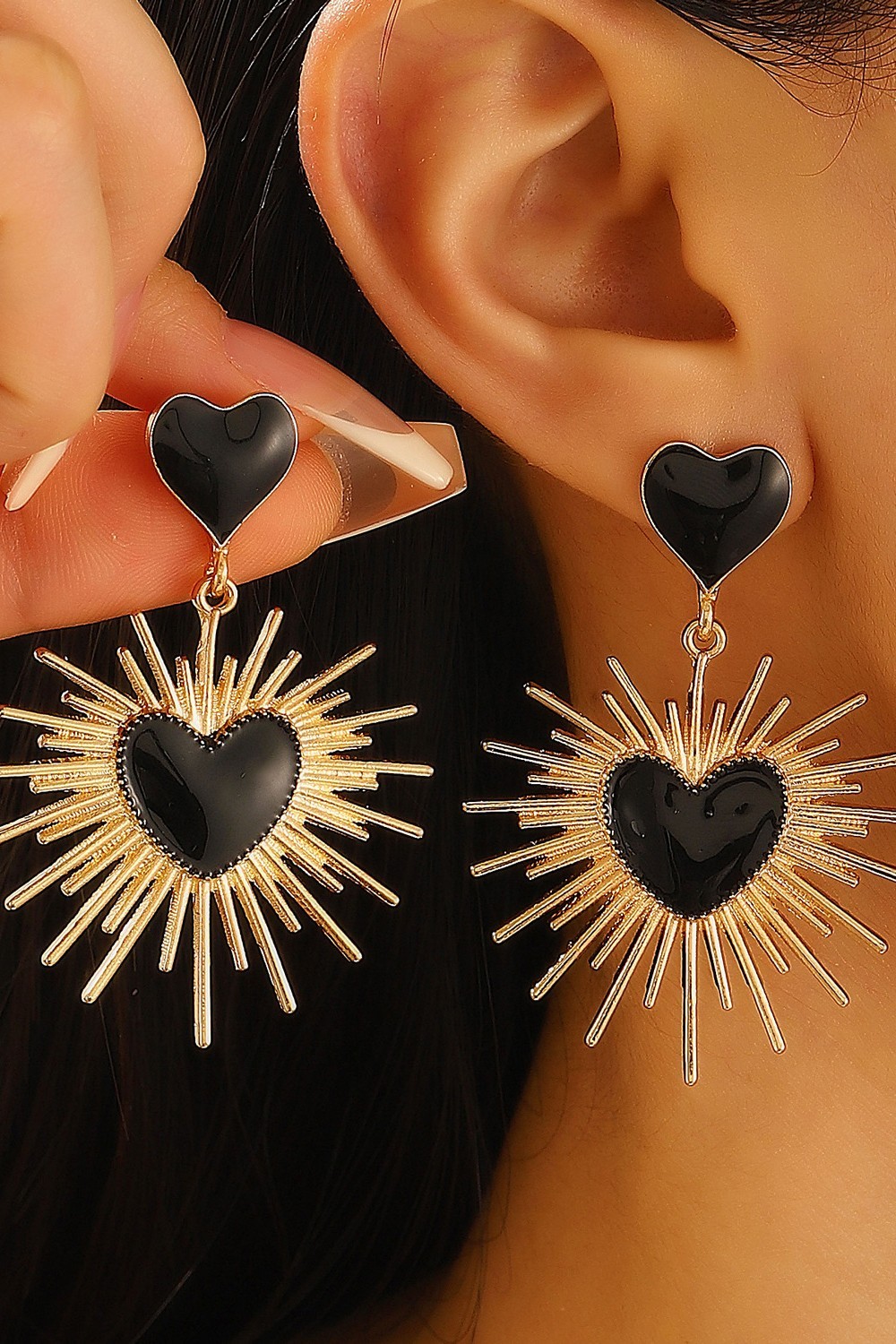 Geometric Thorn Heart Earrings