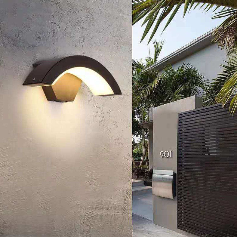 Modern Outdoor Waterproof Aluminum Acrylic Curved LED Wall Sconce Lamp