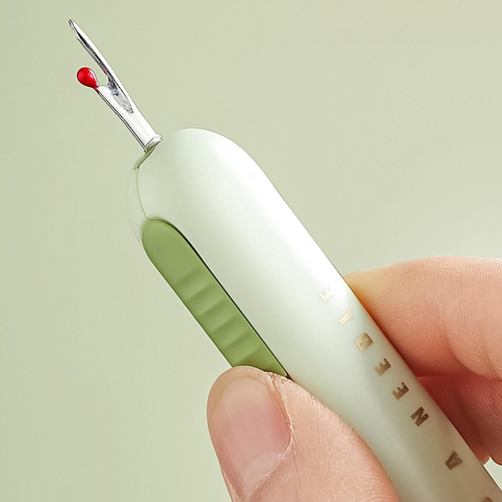 2 in 1 Needle Threader Seam Ripper