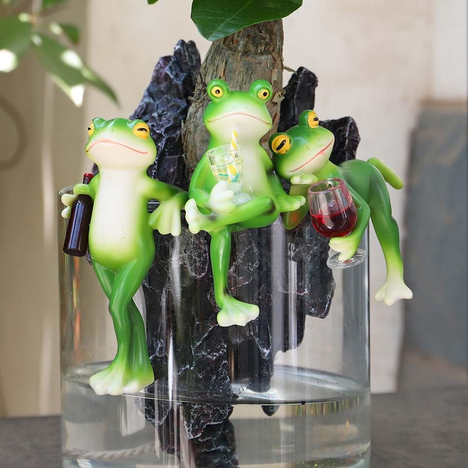 Tipsy Frog Sculpture, Flower Pot Decoration