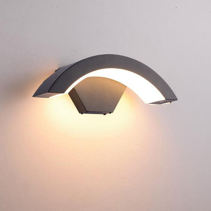 Modern Outdoor Waterproof Aluminum Acrylic Curved LED Wall Sconce Lamp
