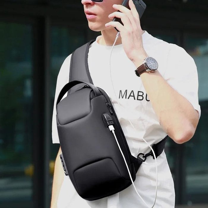 New Carbon Fiber Streamline Anti-Theft Sling Bag 