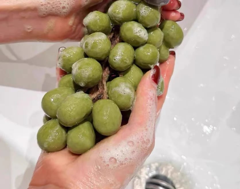 🍇 Grape Soap Series – Bubbly Grapes That Come to Life