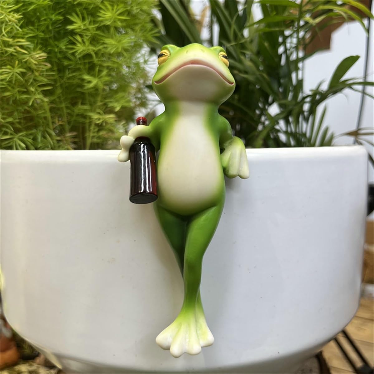 Tipsy Frog Sculpture, Flower Pot Decoration