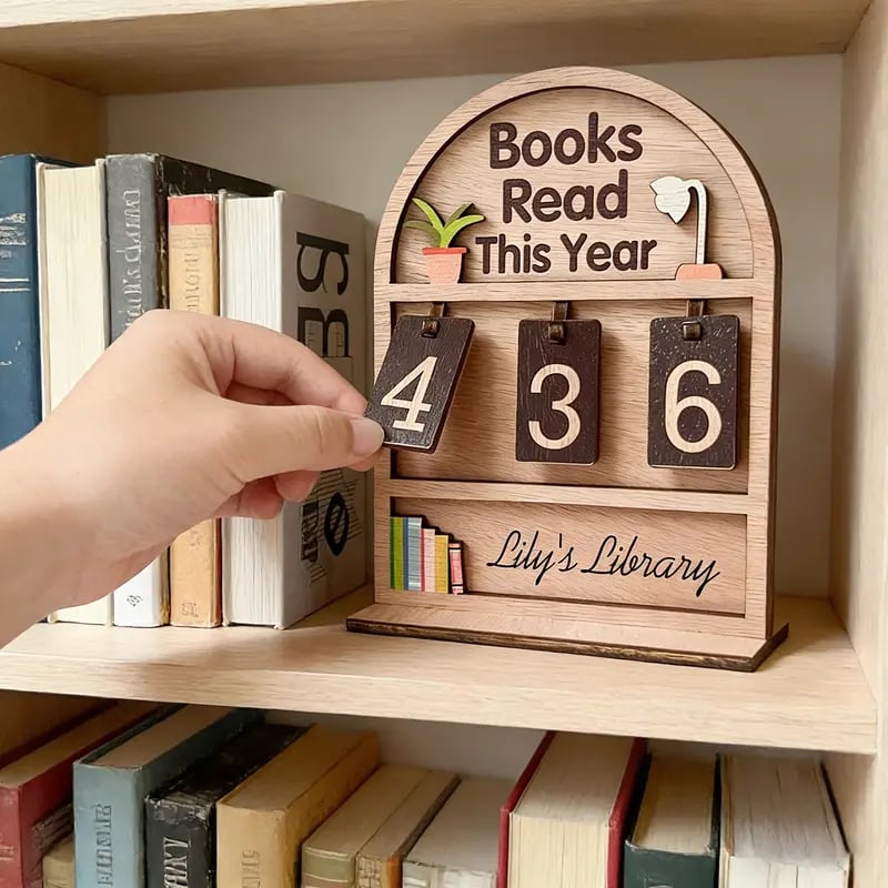 Wooden Annual Reading Count Display Piece
