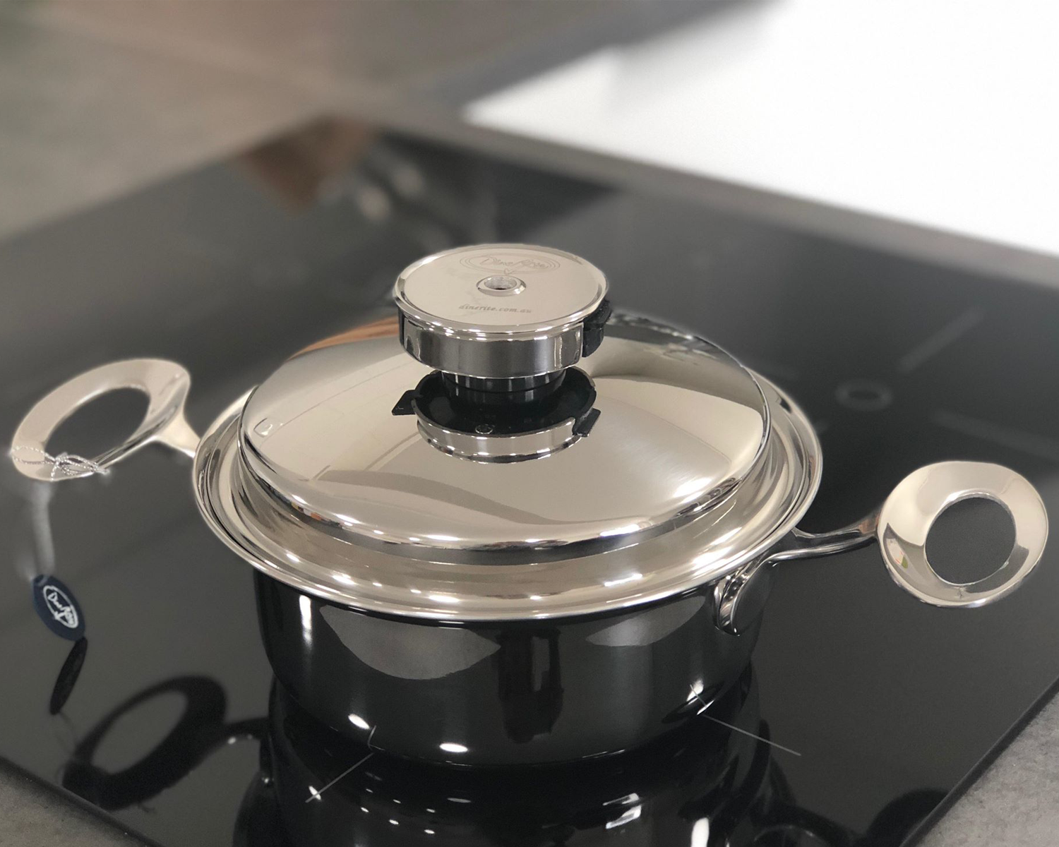 1 Litre Saucepan & Cover