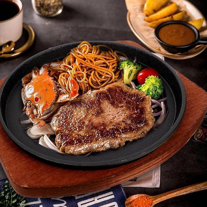 Forset-snail Sizzling Steak Plate with Wooden Base Cast Iron Skillet Fajita Server Plate Japanese Steak Pan Teppanyaki Grill Pan for Home Restaurant 19CM Round