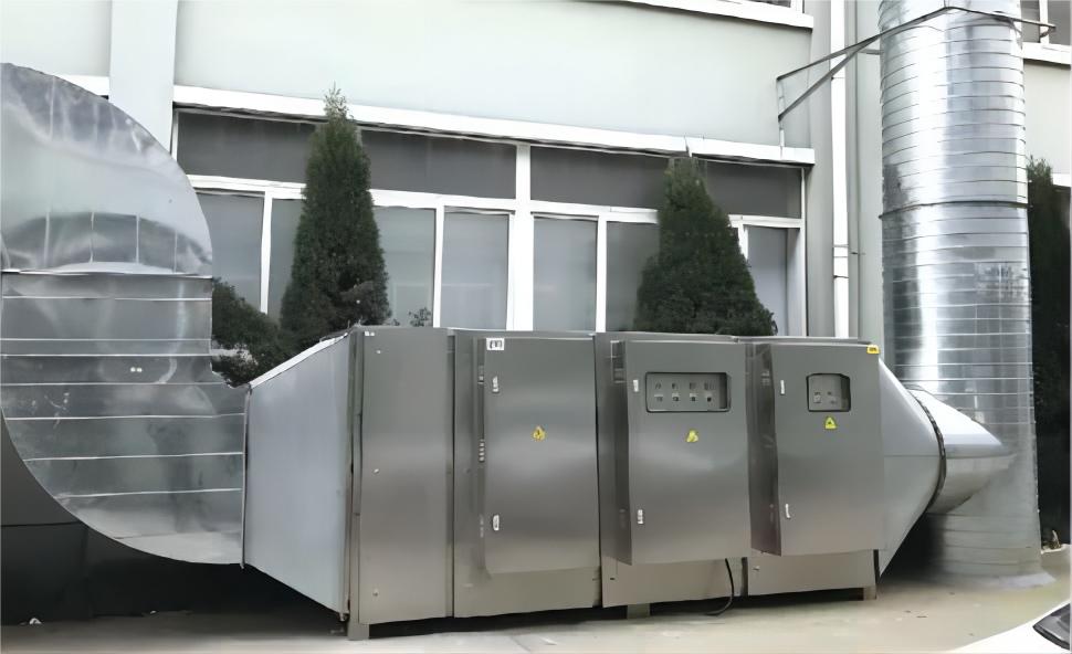 Low temperature plasma exhaust gas treatment