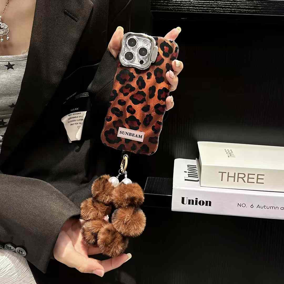 Vintage Leopard Print Wrist Chain Case for iPhone Series