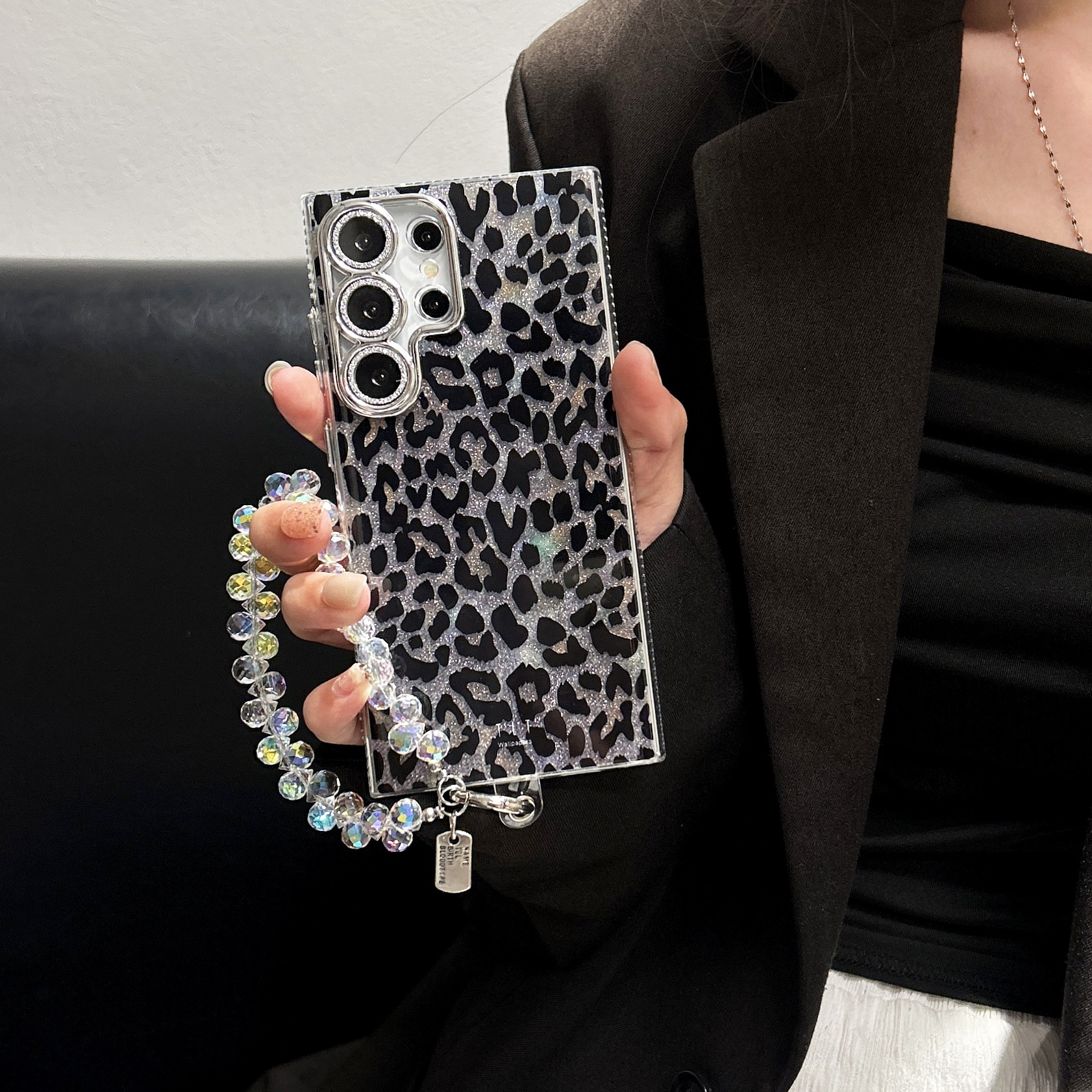 Diamonds Glitter Laser Leopard Wrist Chain Phone Case for Samsung Galaxy S24/S23/S22 Ultra