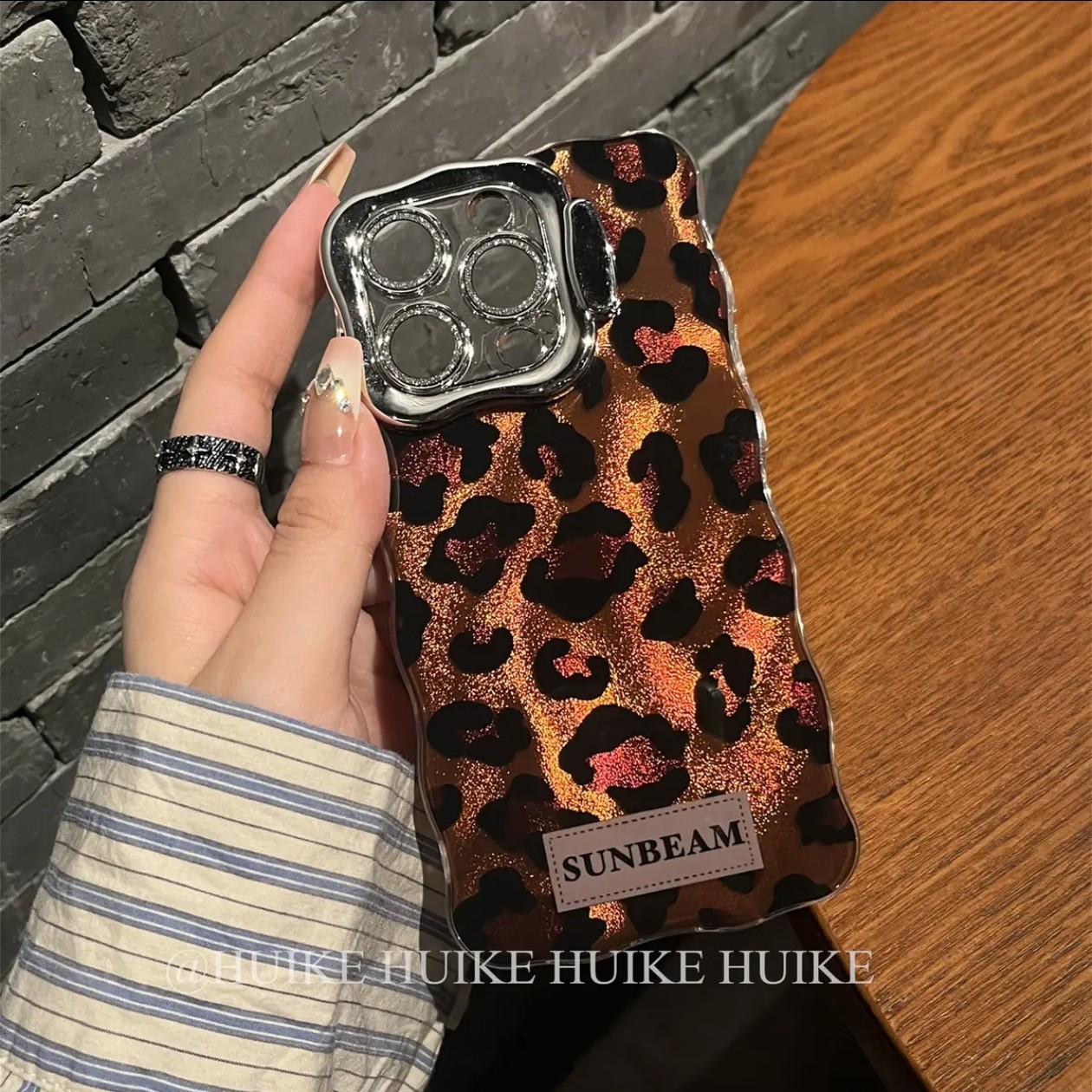 Vintage Leopard Print Wrist Chain Case for iPhone Series