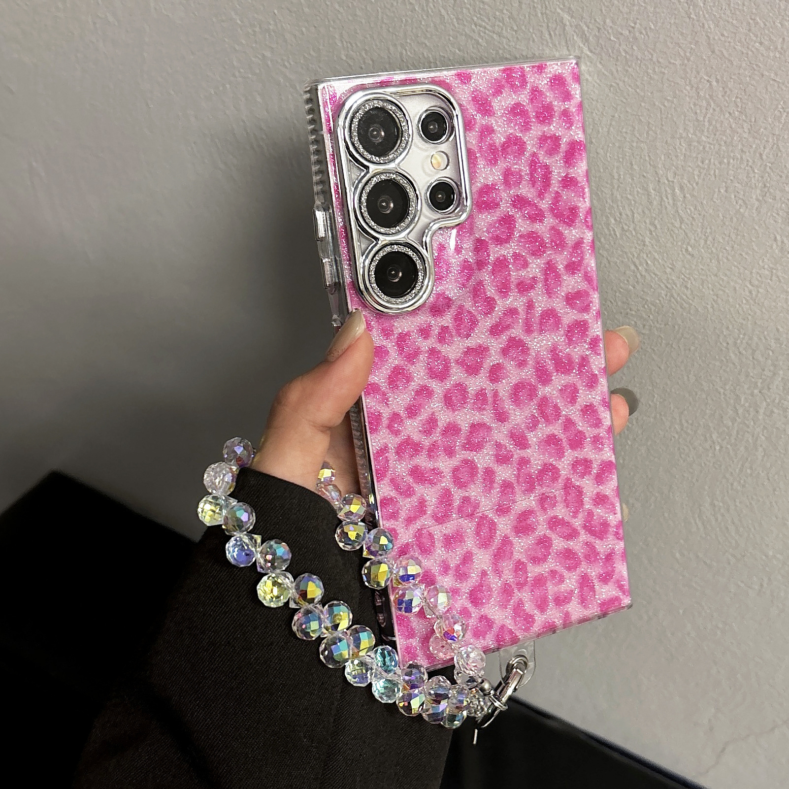 Diamonds Glitter Laser Leopard Wrist Chain Phone Case for Samsung Galaxy S24/S23/S22 Ultra