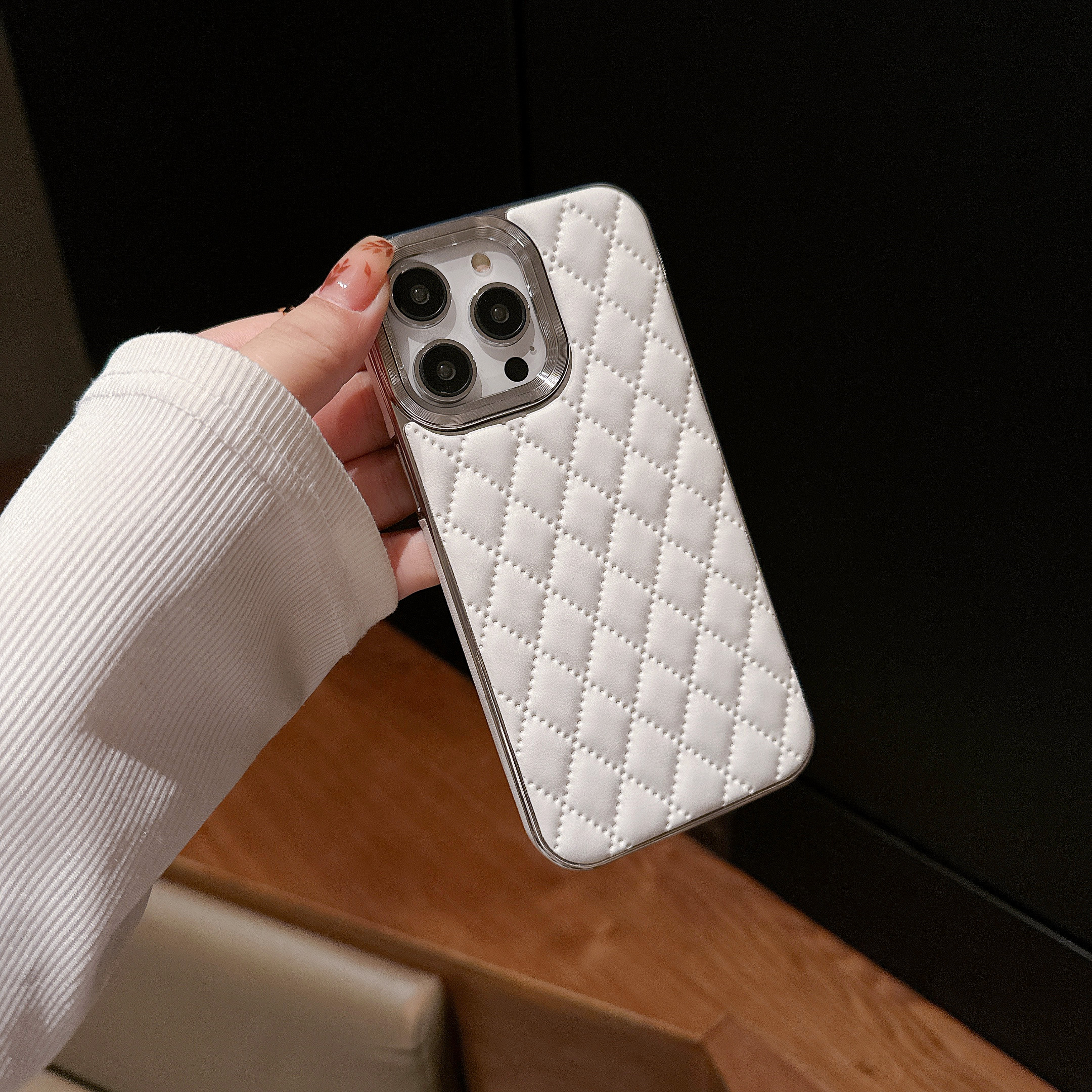Luxury Leather 3D Diamond Shockproof Soft Metal Case for iPhone 16 15