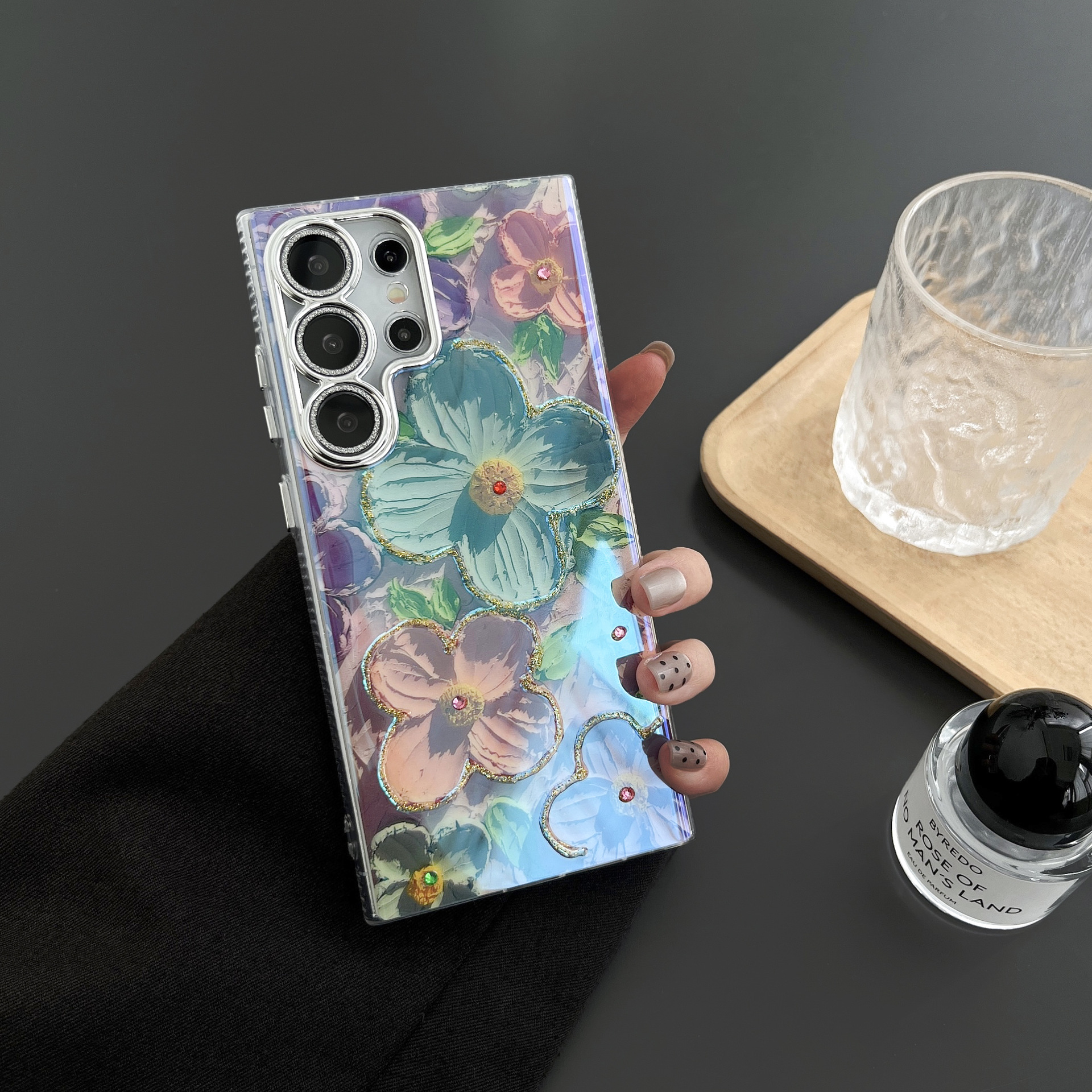 Luxury Flower Pattern Glitter Laser Colorful Phone Case With Wrist Strap For Samsung Galaxy S24 Ultra Plus