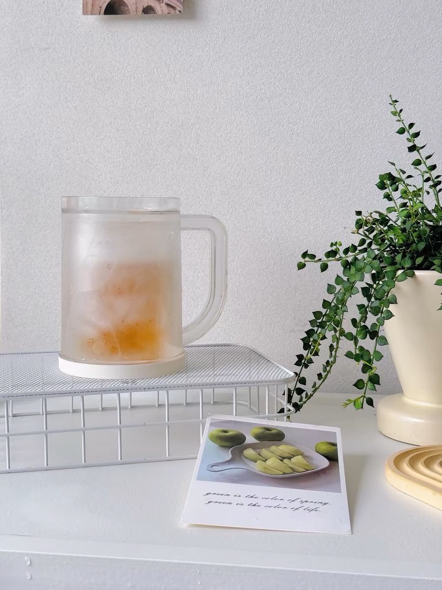 Double Layer Ice Cold Drink Cup