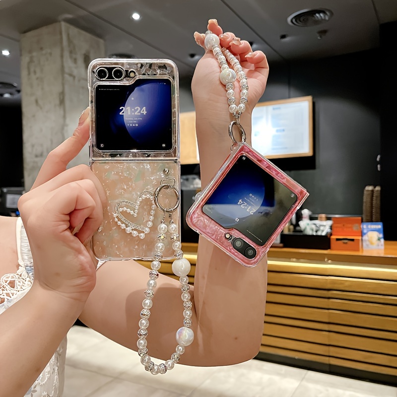 Diamond-Embellished Heart Design Case with Lanyard for Samsung Galaxy Z Flip 6 5 4 3