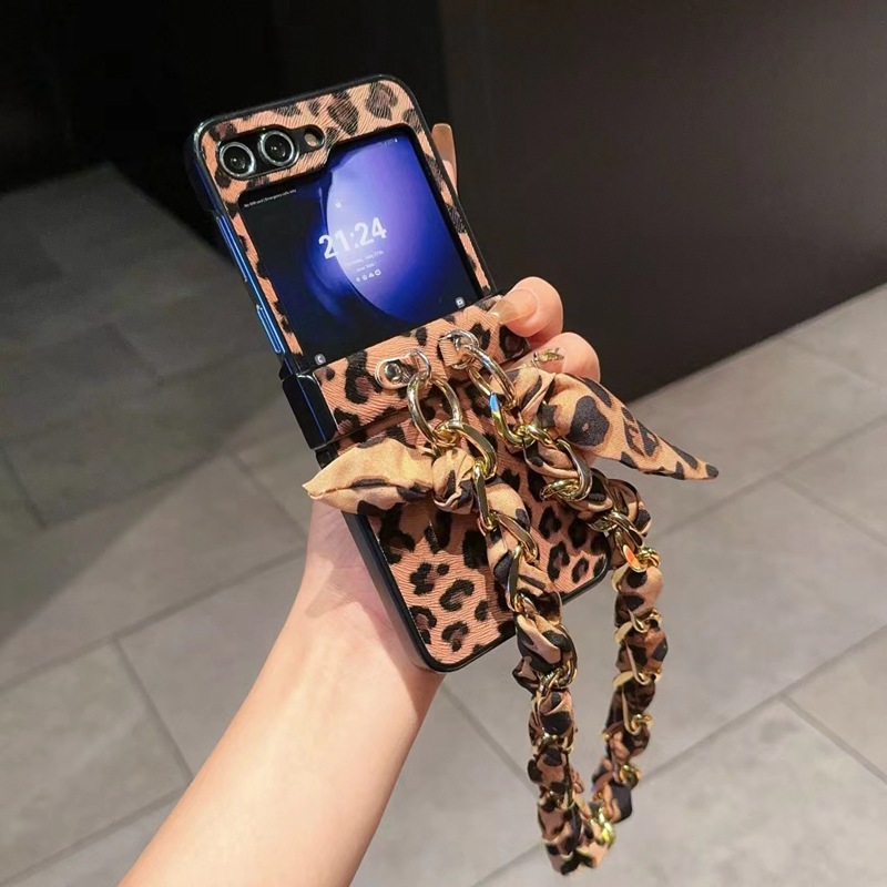 Fashionable & Elegant Leopard & Snake Print Phone Case with Scarf For Samsung Galaxy Z Flip 6/5/4/3