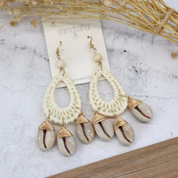 Retro handmade rattan woven earrings for women Bohemian beach holiday style versatile earrings temperament personality earrings