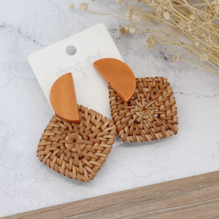 Retro handmade rattan woven earrings for women Bohemian beach holiday style versatile earrings temperament personality earrings